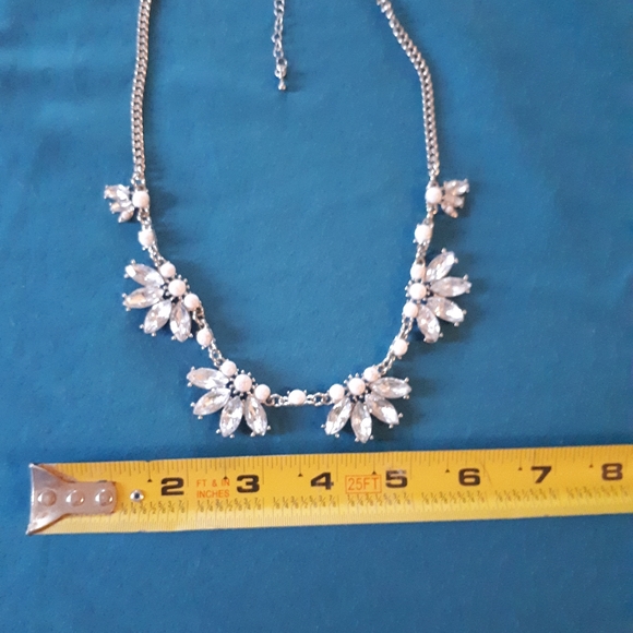 Necklace - Costume Jewelry - Picture 3 of 4